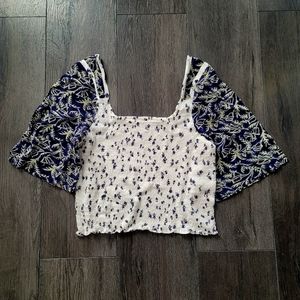 Free People Blue & White Floral Crop Top w/ Flowy Sleeves | Size Large | NWT